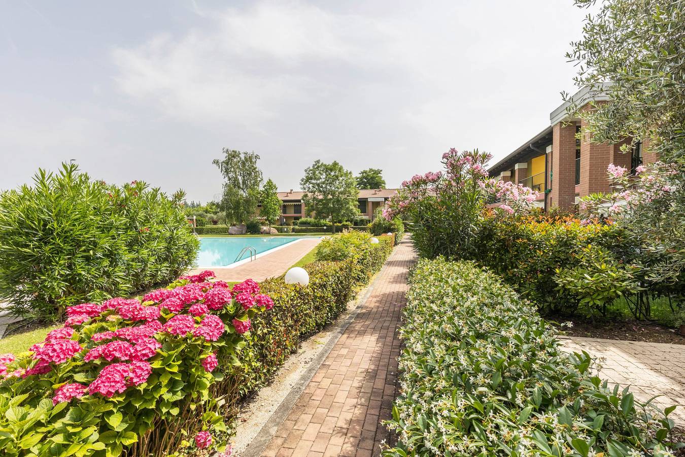 Appartamento intero, Appartamento vacanze Residence La Collina con piscina e Wifi in Ponti sul Mincio, Prealpi Gardesane