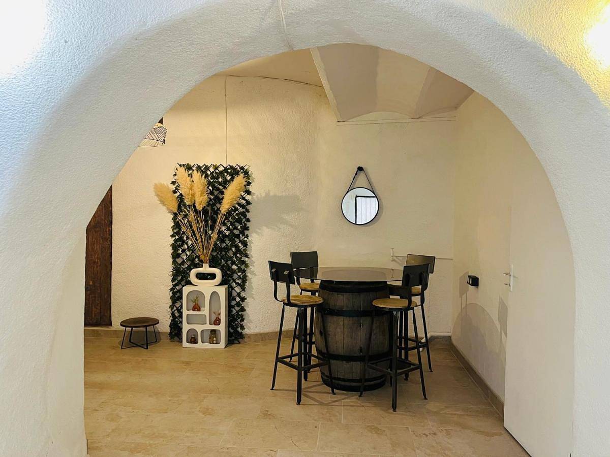 La maison du Bougainvillier in Dions, Région de Nîmes