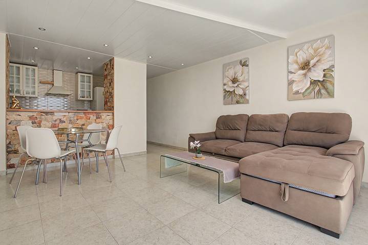 Appartement entier, Appartement de vacances 'By The Sea' à Los Cristianos, Wi-Fi et climatisation in Los Cristianos, Arona