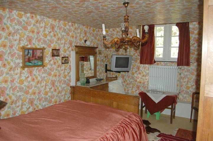 Location de vacances pour 3 personnes, avec jardin ainsi que vue et terrasse, animaux acceptés à Saint-Hubert - 2