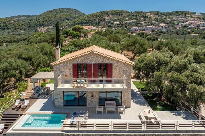 Villa für 7 Personen, mit Whirlpool und Garten sowie Balkon - 1