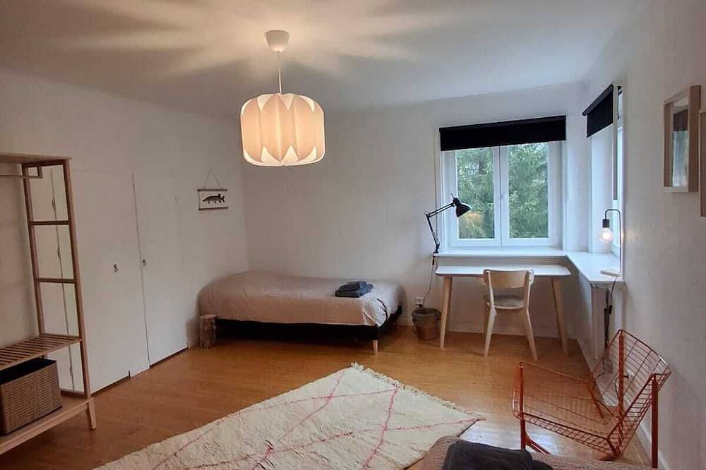 Lodge with lake view and Northern Lights. Close to hiking trails. in Norrbotten