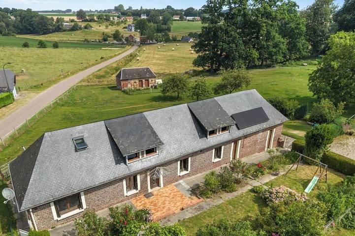 Location de vacances pour 12 personnes, avec Terrasse et Jardin à Bosville