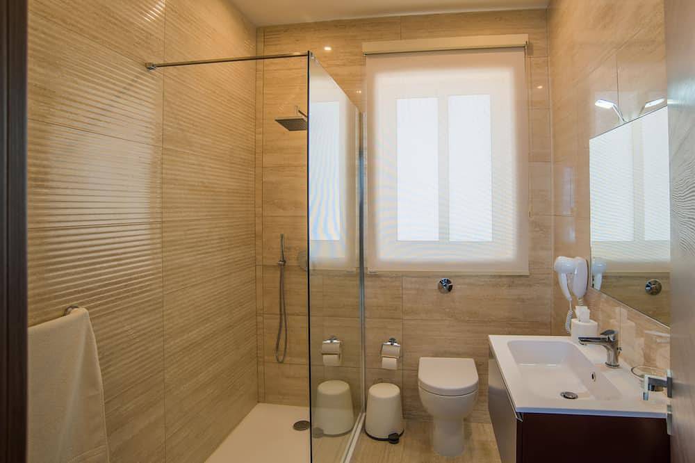 Apartamento entero, Apartamento contemporáneo con vistas al mar sin obstáculos y piscina infinita privada in Marsaskala, Isla de Malta