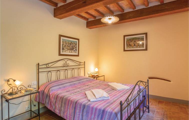 Appartamento intero, Rifugio sul fiume con piscina e vista in Anghiari, Valtiberina