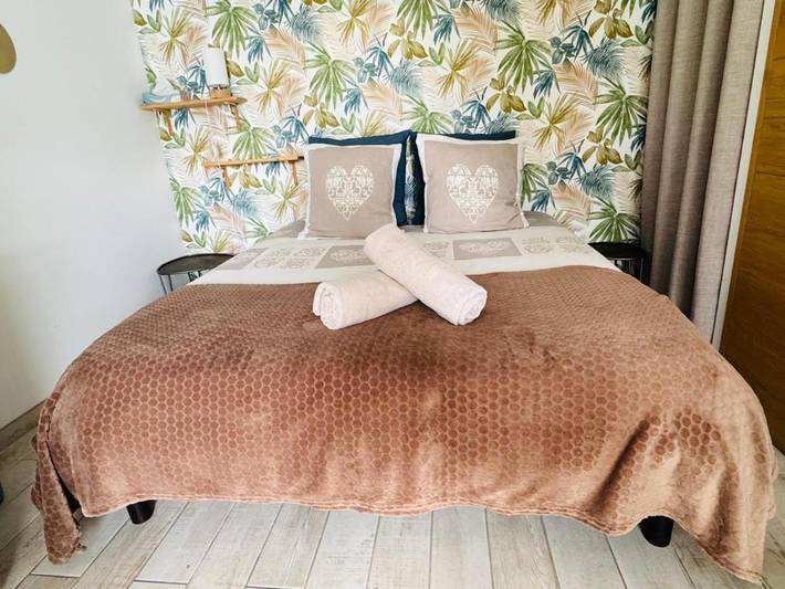 Gîte pour 2 personnes, avec piscine et terrasse ainsi que vue et jardin à Colomiers - 2