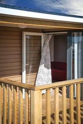 Mobil home pour 4 personnes, avec jacuzzi et piscine ainsi que sauna et bassin pour enfant dans Raguénez - 4