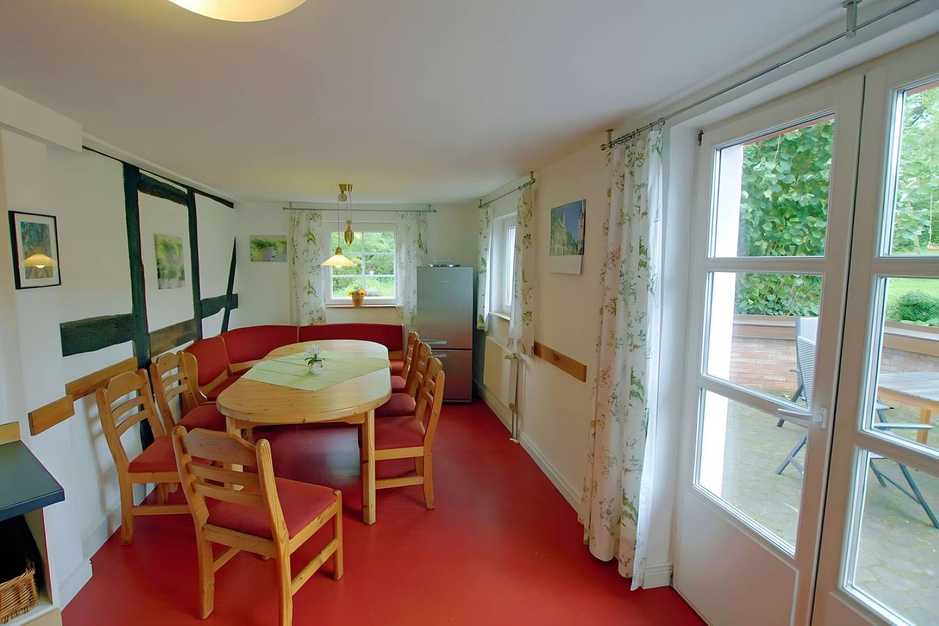 Ferienhaus Titz mit privater Terrasse, Garten und Wlan in ruhiger Lage in Sundern, Hochsauerlandkreis