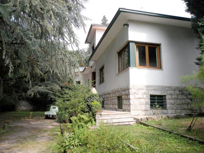 B&b per 3 persone, con Terrazza e Giardino nonché Panorama a Varese