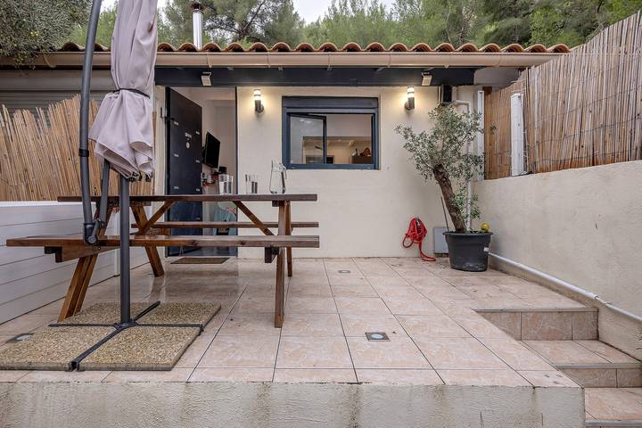 Casa rural renovada con aire acondicionado, playa a 600 m, entre calas – Le Rove in Le Rove, Costa mediterránea (Francia)