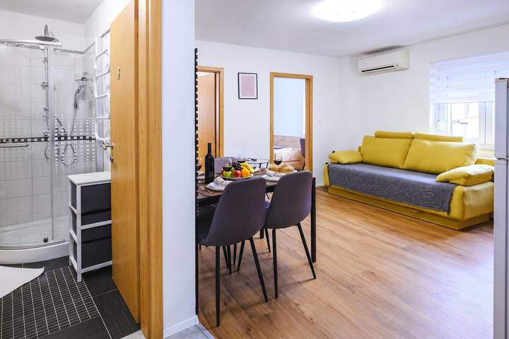 Apartamento inteiro, Ota 2 Bdr In The Heart Of Historic Koper in Koper, Riviera eslovena