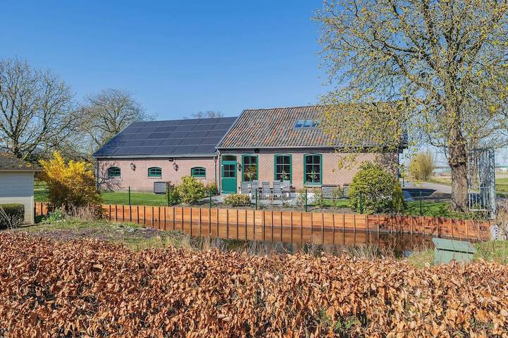 Villa für 8 Personen, mit Garten und Terrasse