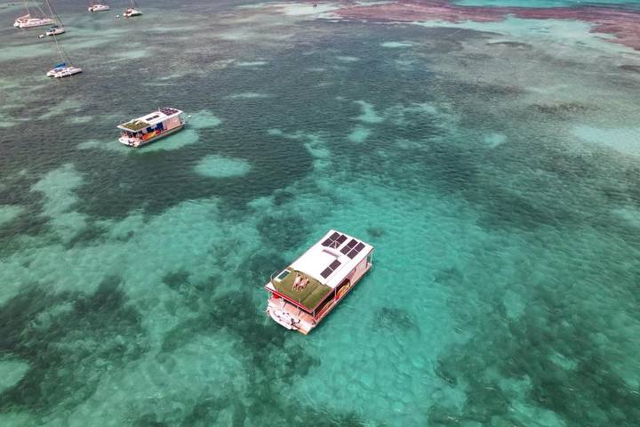 Bateau pour 4 personnes, avec jardin et vue en Guadeloupe