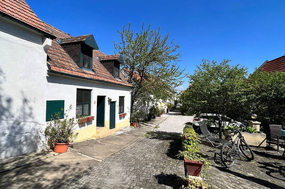 Hofgasse in Mörbisch am See, Leithaberg