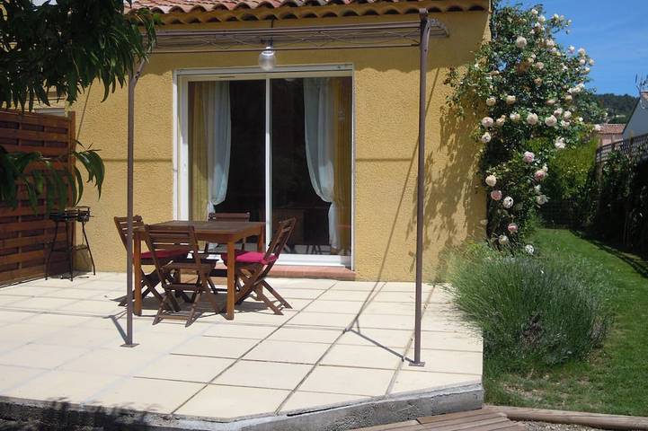 Gîte pour 4 personnes, avec jardin et terrasse dans les Alpes-de-Haute-Provence - 4