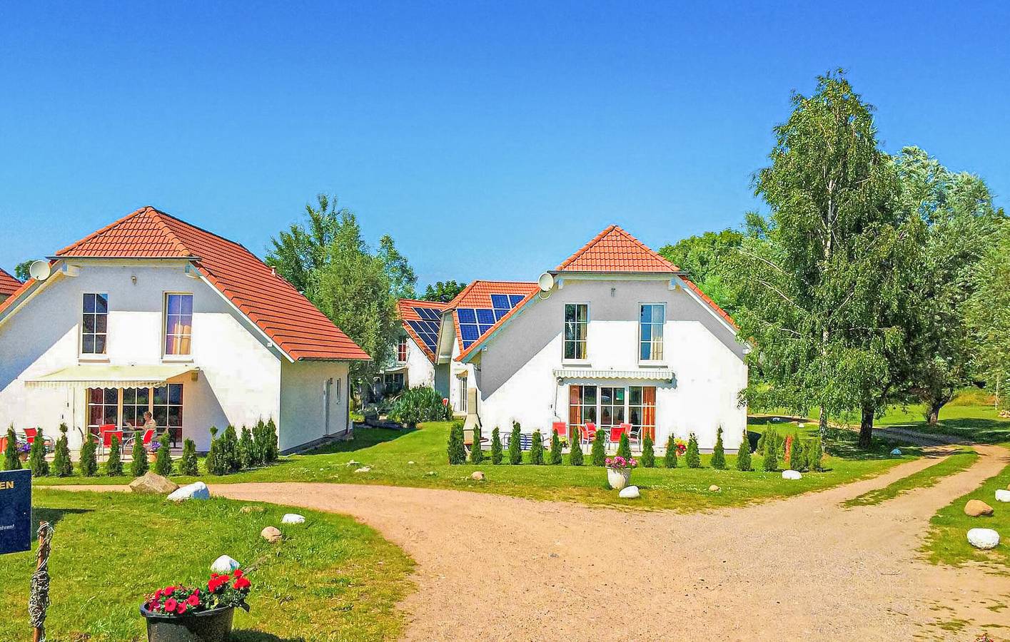 Appartement am See mit Terrasse, Parkplatz und TV in Verchen, Kummerower See