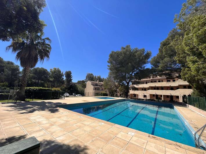 Gîte pour 6 personnes, avec piscine dans Boulouris