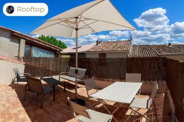 Gîte pour 4 personnes, avec vue et terrasse dans Office De Tourisme De Greoux Les Bains
