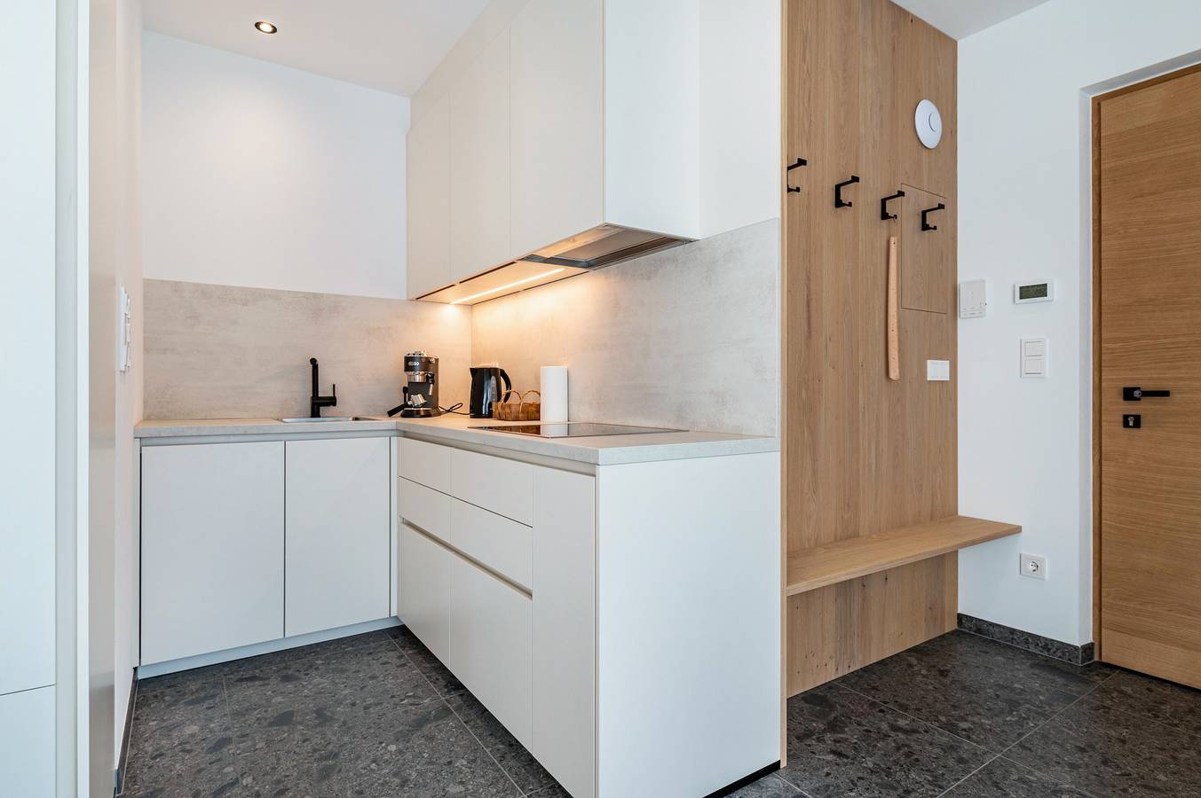 Ganze Wohnung, Ferienwohnung 'Mountain Meadows Apt 2' mit Bergblick, privater Terrasse und Wlan in Mitterolang, Olang
