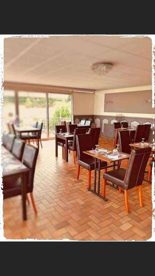 Standard Twin Room in Gorron, Mayenne