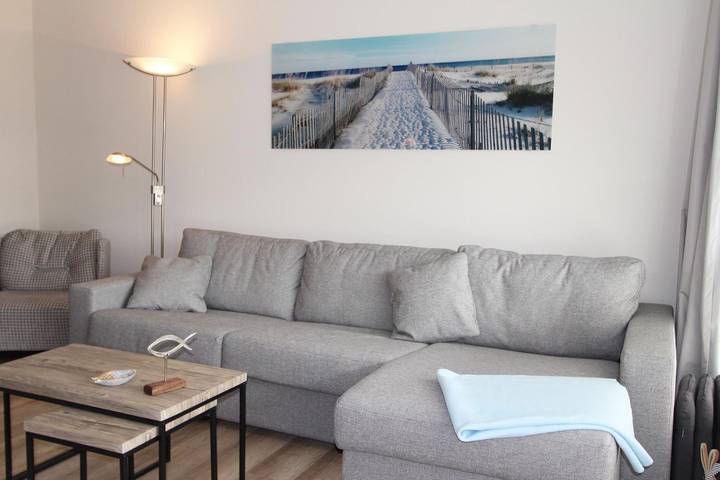 Ganze Wohnung, Hochwertig eingerichtetes Ferienappartement im Erd- und Untergeschoss in Wenningstedt in Wenningstedt, Sylt