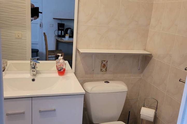 Appartement entier, Studio au calme à Biot in Biot, Côte méditerranéenne (France)