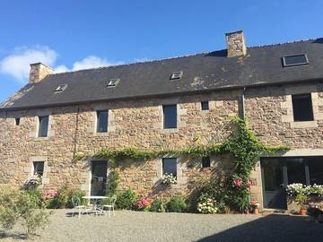 Cottage pour 2 personnes, avec jardin et sauna à Ploëzal