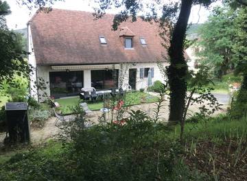 Gîte pour 14 personnes, avec balcon et jardin à Lacave