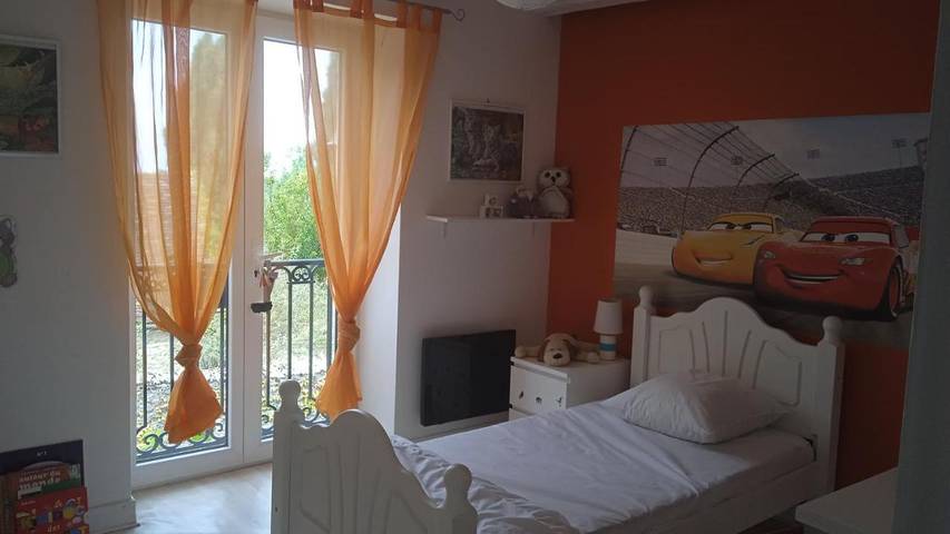 Location de vacances pour 7 personnes, avec Terrasse ainsi que Jardin et Piscine à Reilhaguet - 4