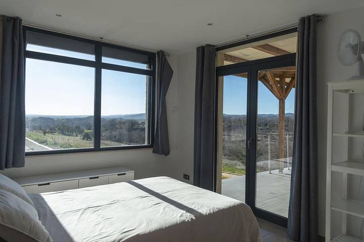 Très belle maison contemporaine idyllique avec vue panoramique sur les Cévennes in Vagnas, Ardèche