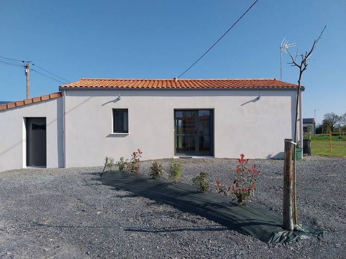 Gîte pour 6 personnes, avec terrasse et jardin dans La Plaine