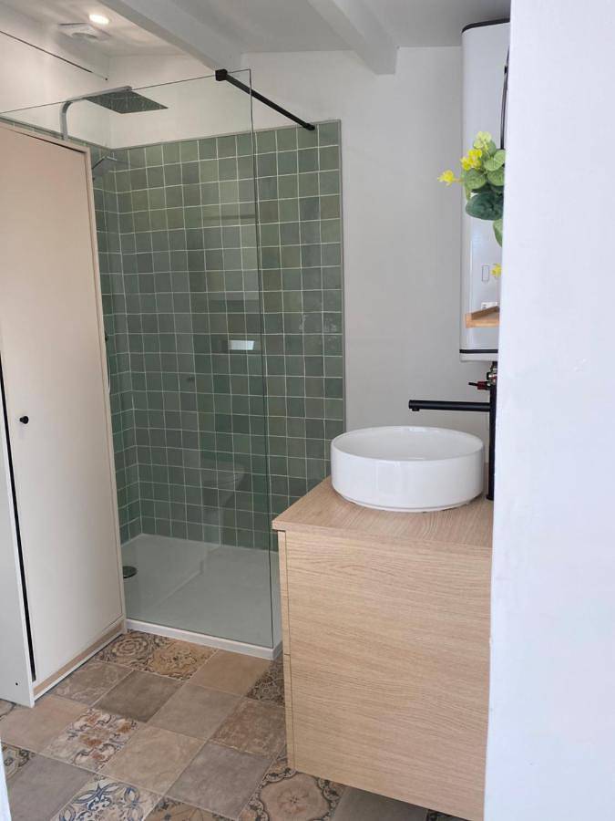 Location de vacances pour 3 personnes, avec vue et terrasse, animaux acceptés à Herm - 4