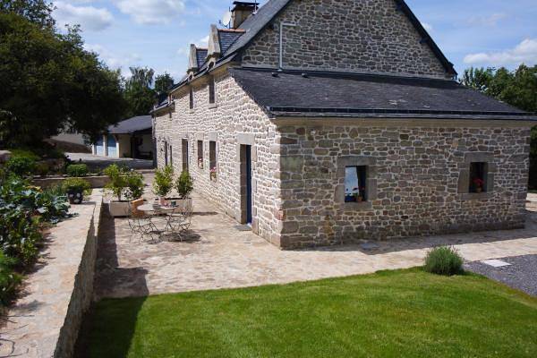 Cottage pour 2 personnes, avec jardin à Saint-Nolff