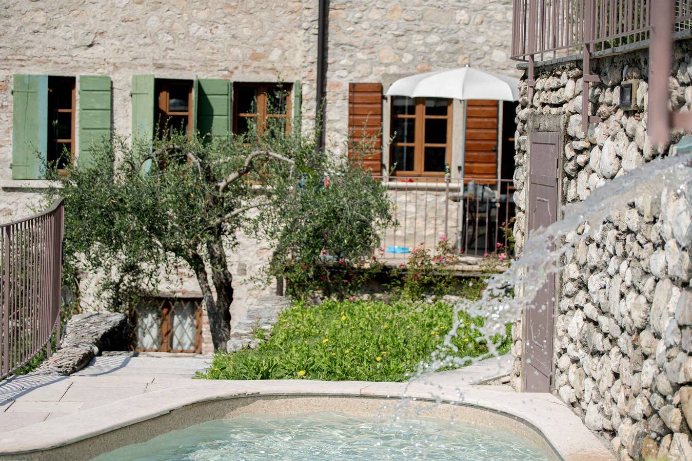 Apartamento vacacional entero, Apartamento vacacional con aire acondicionado, Wifi y piscina  in Maderno, Toscolano-Maderno