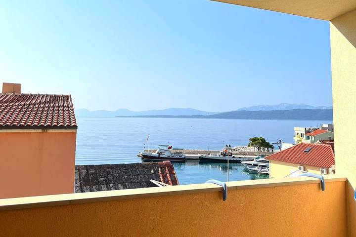 Apartament wakacyjny dla 6 osób, z balkon/ taras w Igrane
