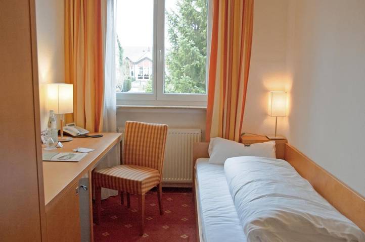 Hotel, mit Terrasse und Garten sowie Sauna und Ausblick in Rems-Murr-Kreis - 4