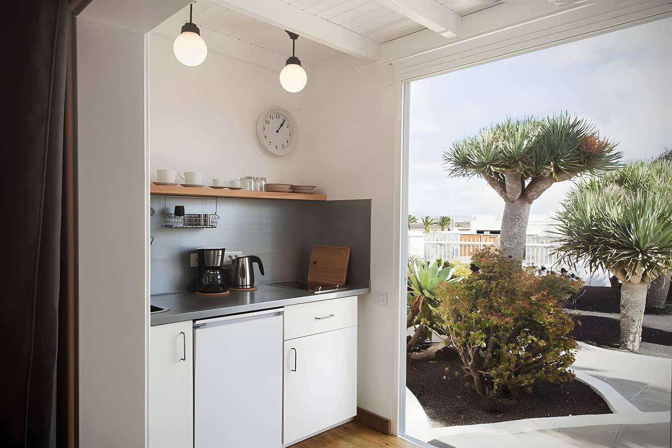 Apartamento entero, Apartamento Vacacional 'Suite Arte y Dragos' con Vista a la Montaña, Terraza Compartida y Wi-Fi in San Bartolomé, Lanzarote