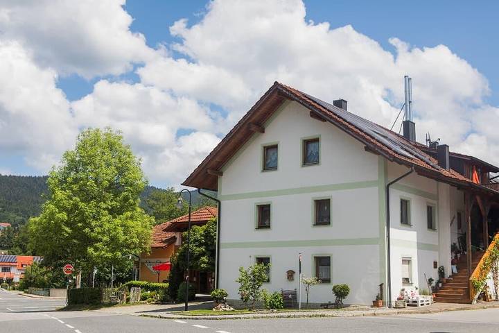 Ferienwohnung für 4 Personen, mit Balkon/Terrasse und Balkon sowie Garten in Lam - 2