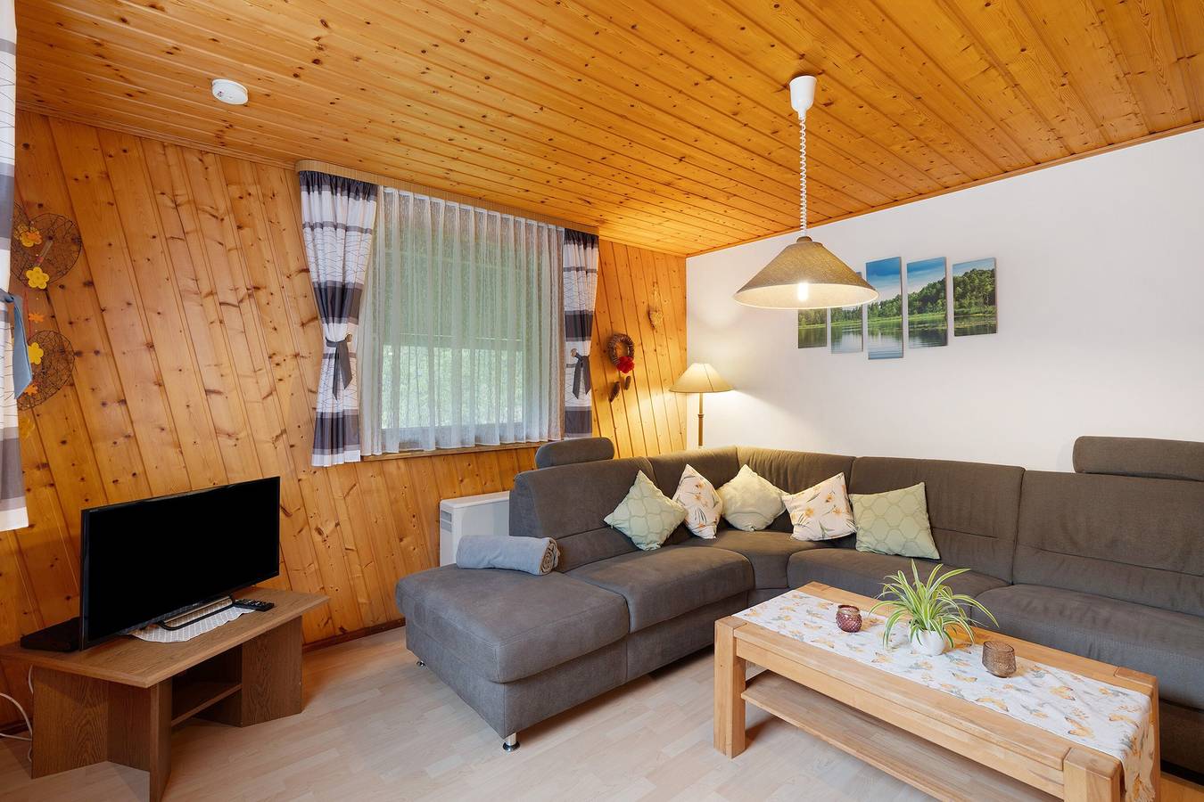 Ganze Wohnung, Ferienwohnung 'Untermetzgers' mit Bergblick, privater Terrasse und Wi-Fi in Alpirsbach, Kinzigtal