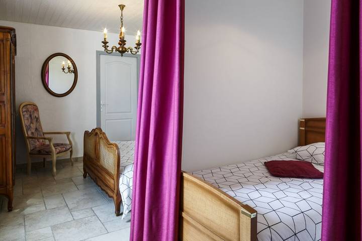 Gîte pour 2 personnes, avec jardin et terrasse à Trévou-Tréguignec - 4