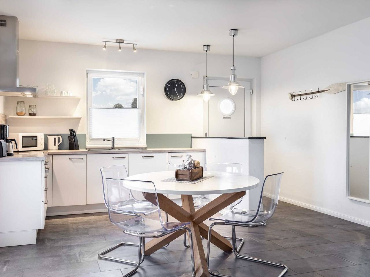Ganze Ferienwohnung, Das Blaue und Das Weiße Strandhaus Ofc 16 - Das Blaue Strandhaus in Pepelow, Salzhaff
