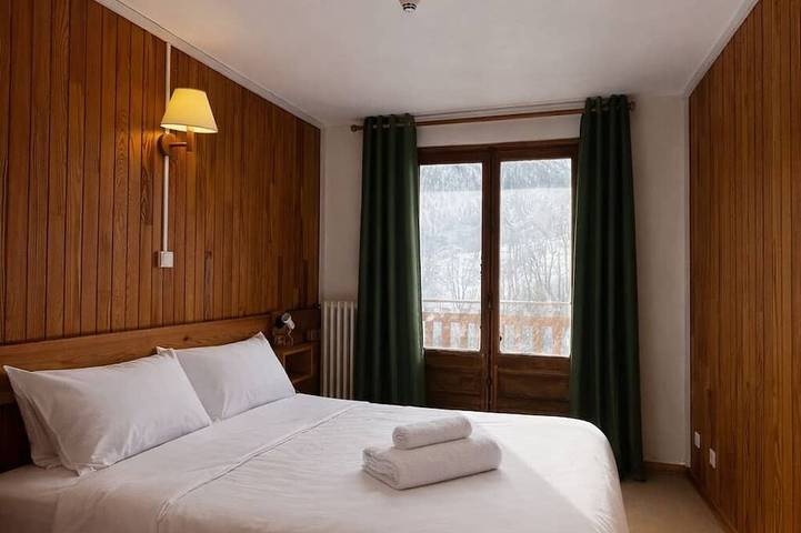 Ski-in / ski-out historical chalet for up to 15 guests in the French Alps in La Léchère, Le Grand Domaine
