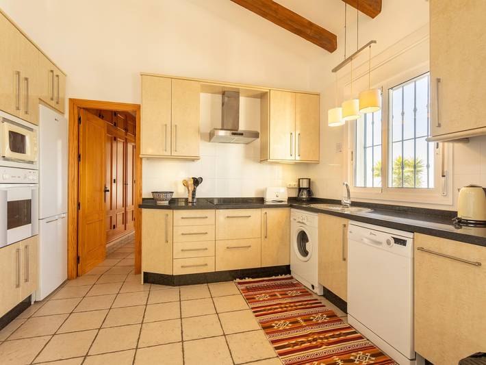 Casa rural para 6 personas, con terraza y piscina en Arenas - 4