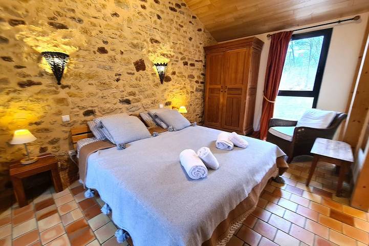 Location de vacances pour 8 personnes, avec jardin et terrasse à Saint-Laurent-la-Vallée - 2