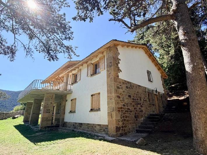 Casa rural para 12 personas en Alp - 4