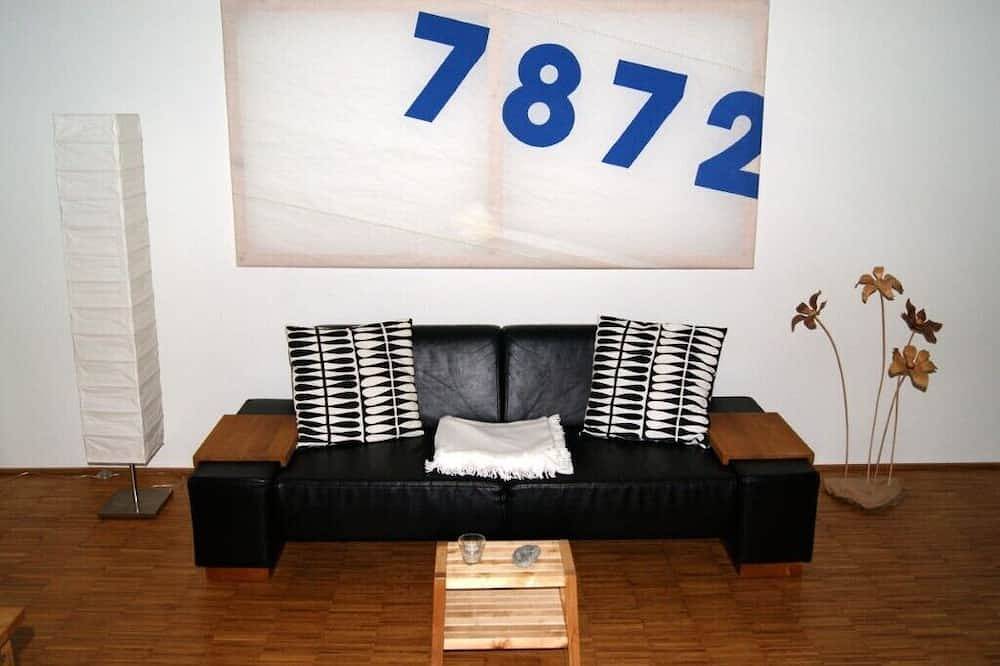 Ganze Wohnung, Ferienwohnung in Strandnähe mit Ostseeblick in Kieler Förde, Strande