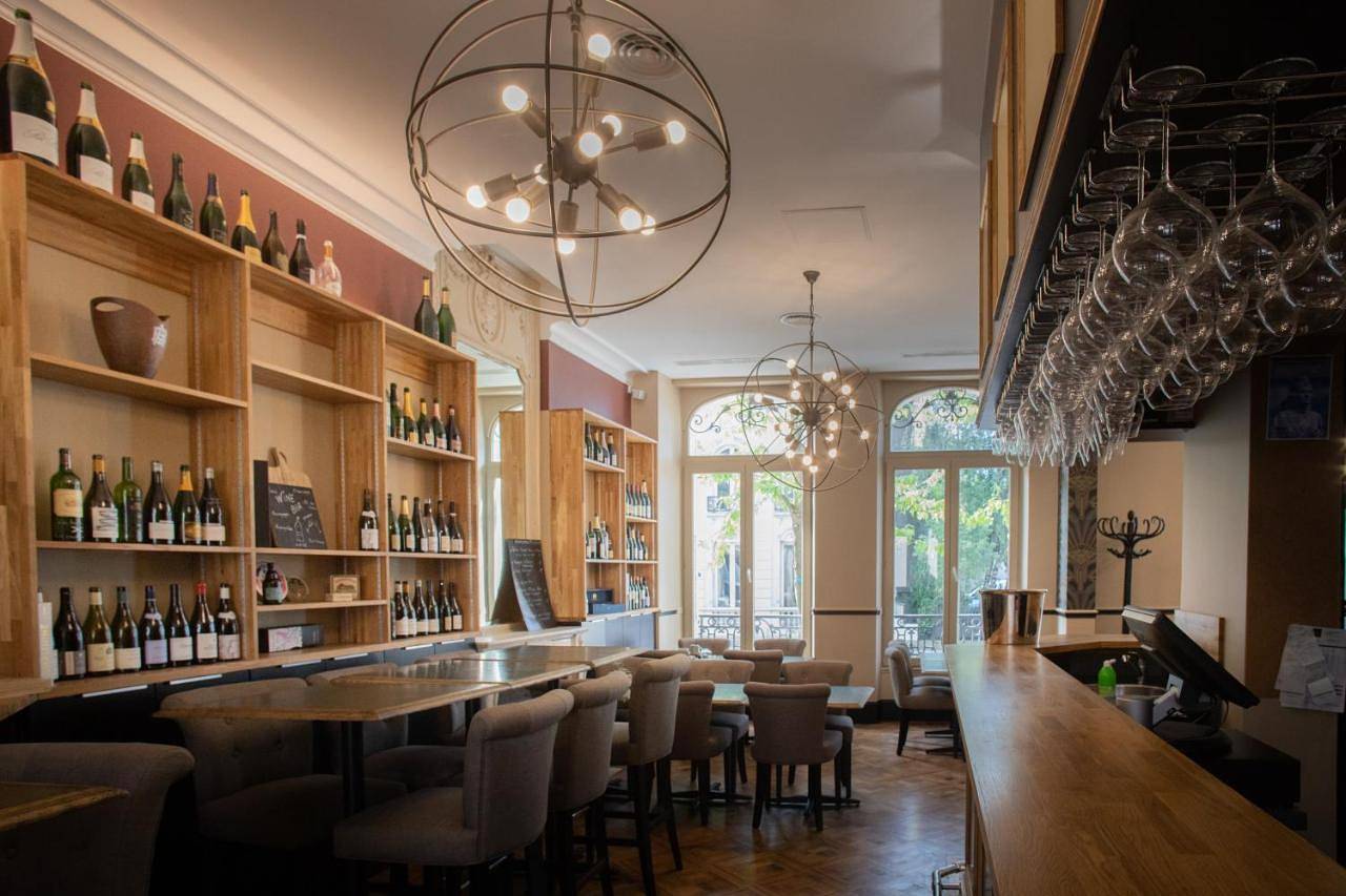 La Cave de l'Avenue de Champagne in Épernay, Marne
