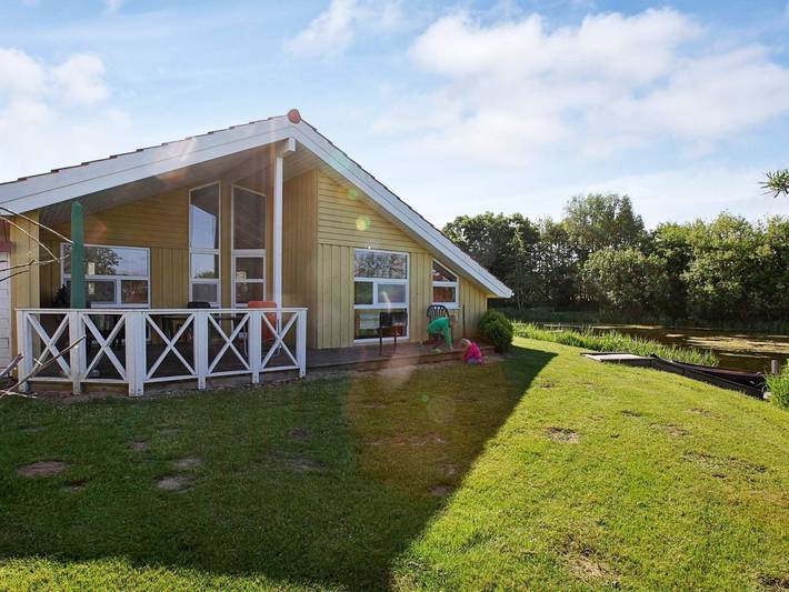 Ferienhaus für 12 Personen, mit Terrasse und Garten sowie Sauna in Otterndorf