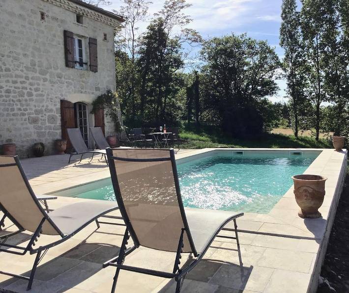 Location de vacances pour 6 personnes, avec piscine ainsi que terrasse et vue à Montayral - 2