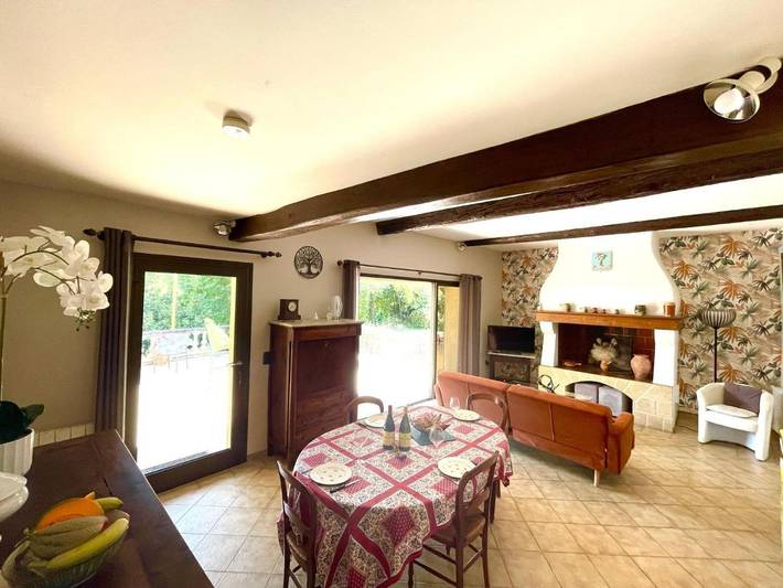Location de vacances pour 5 personnes, avec Balcon et Terrasse ainsi que Jardin et Vue à Aniane